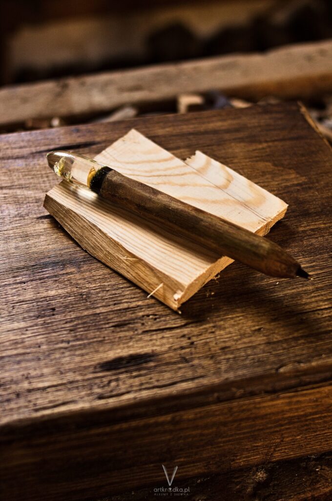 ręcznie-wykonywany-drewniany-dlugopis